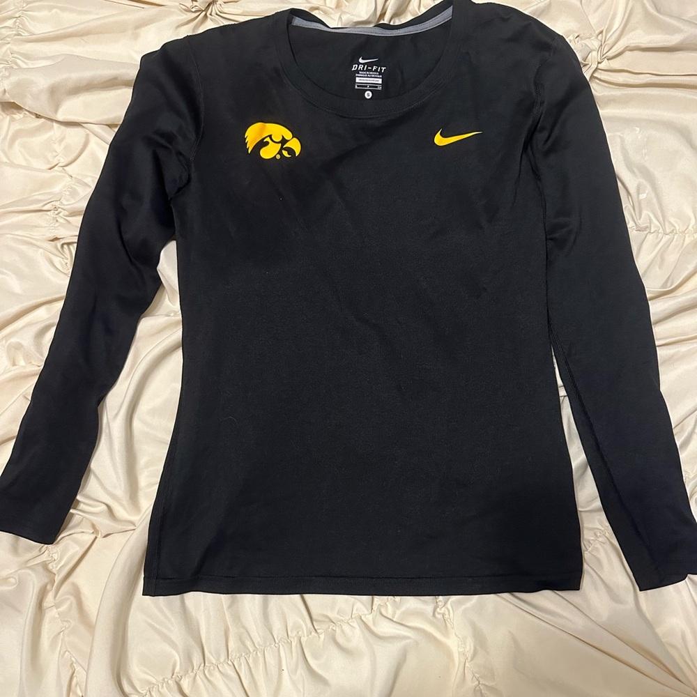 Nike Iowa Hawkeyes dri-fit